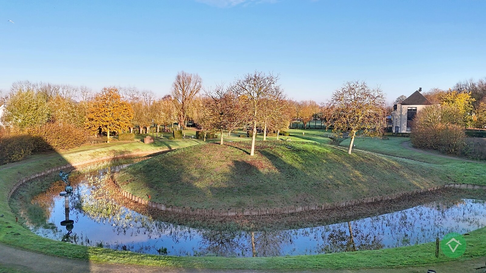 Luxe villa-appartement met dubbele garage en prachtig uitzicht in Koekelare 