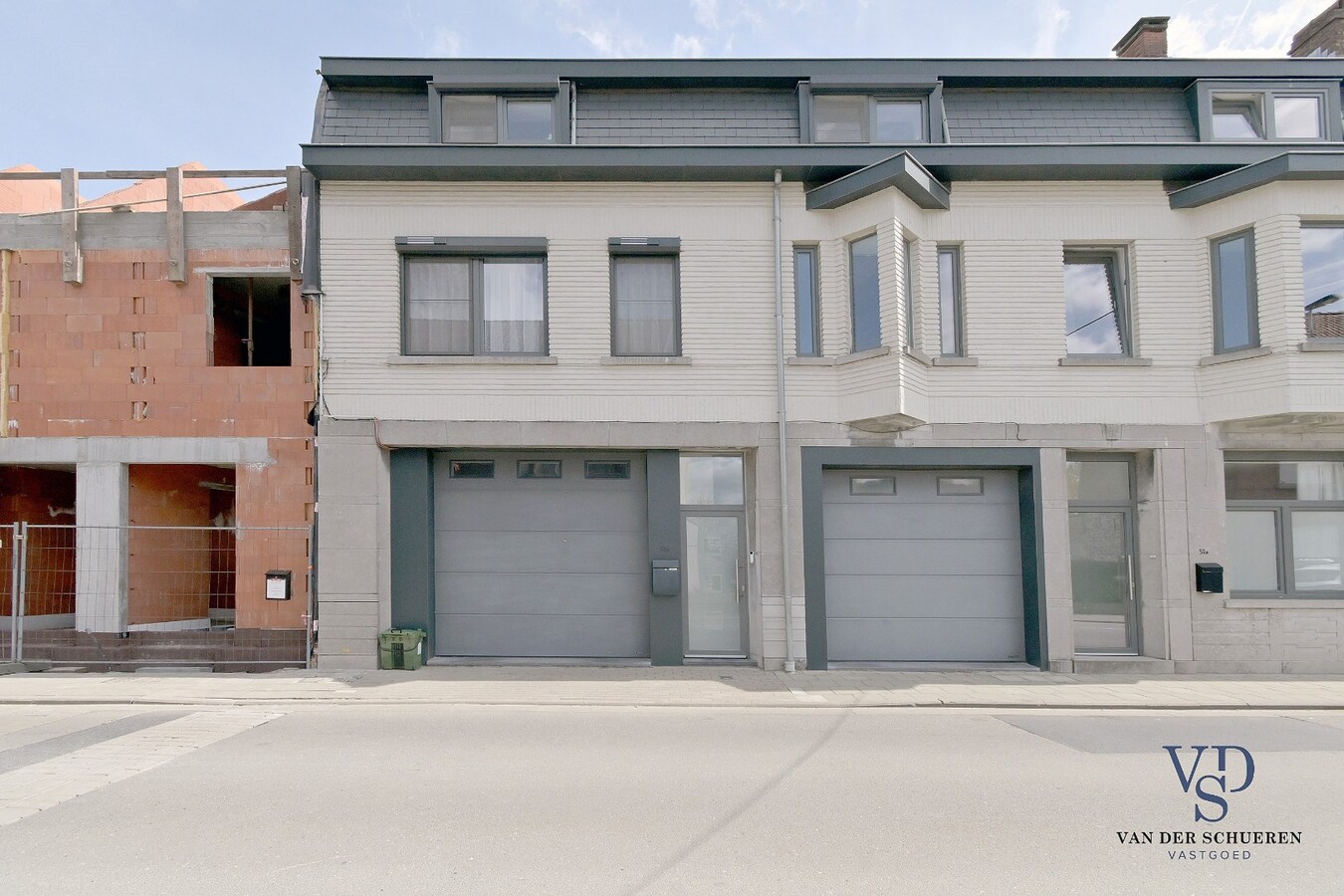 Ruime, instapklare gezinswoning in centrum Gavere. 