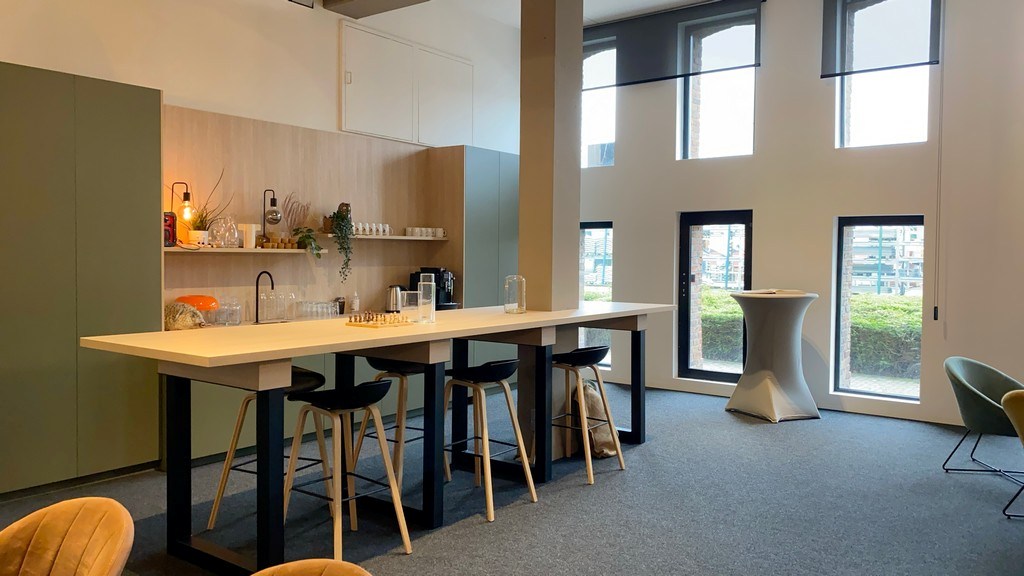 Prachtig ingerichte loftkantoren te koop in Kortrijk