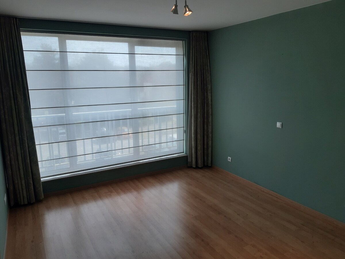 Ruim appartement met 2 terrassen. 