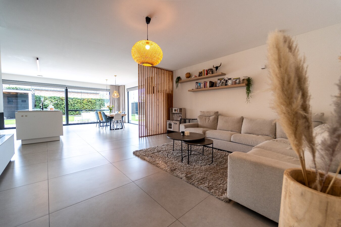 Prachtige villa met tuin, terras &amp; garage in Hasselt - 3 slaapkamers, bouwjaar 2019. 