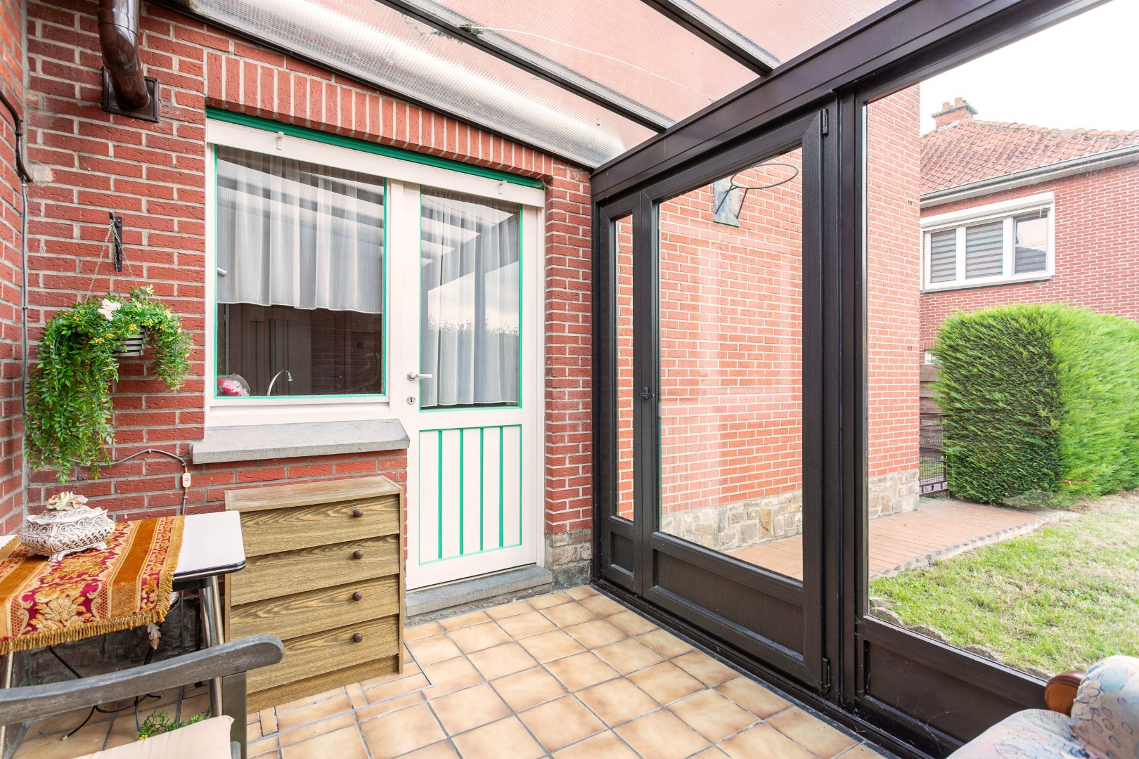 Te renoveren woning met 3 slpk te Lembeek 