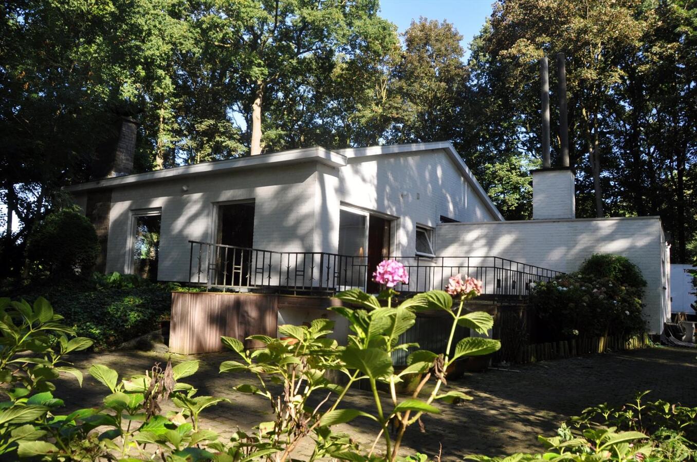 Residentieel gelegen villa op prachtig domein van 4758m² 