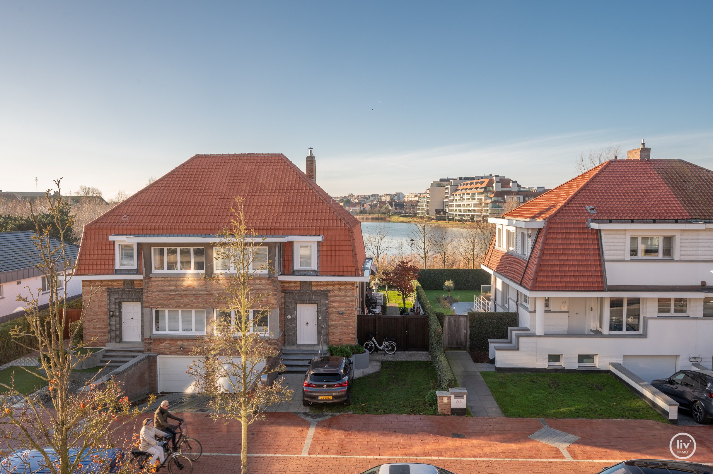 Prachtig appartement Inclusief box en staanplaats met uitzonderlijke gevelbreedte en prachtig open zicht over het zegemeer te Knokke 