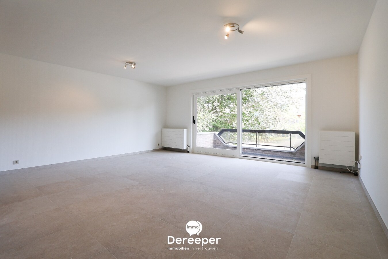 Prachtig gerenoveerd appartement op toplocatie in Assebroek 