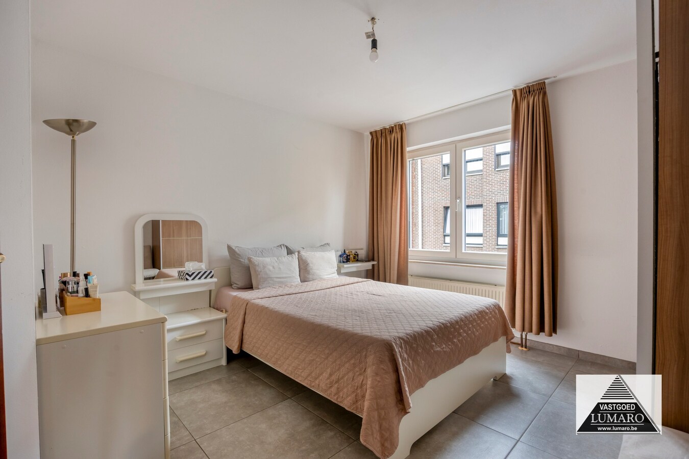 Interessante investering! Gebouw met 3 appartementen 