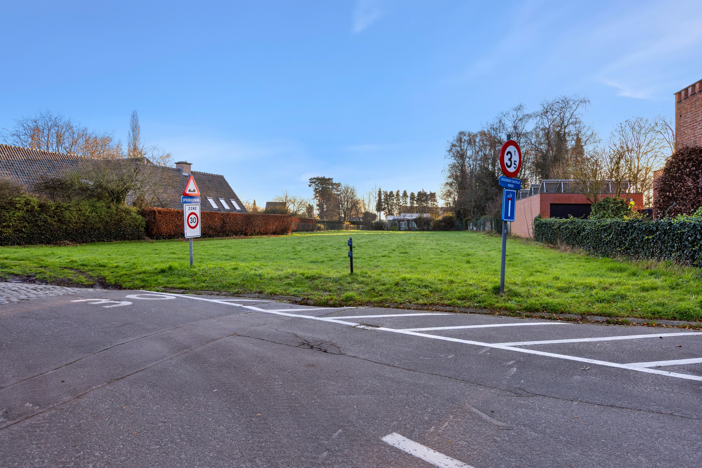 Uniek perceel bouwgrond voor open bebouwing 