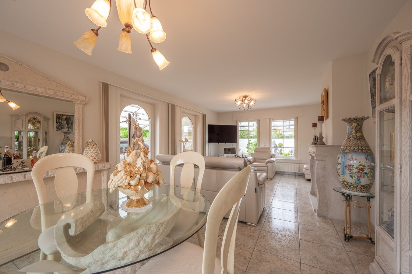 Klassevolle villa in residentiële villawijk te Knokke-Heist 