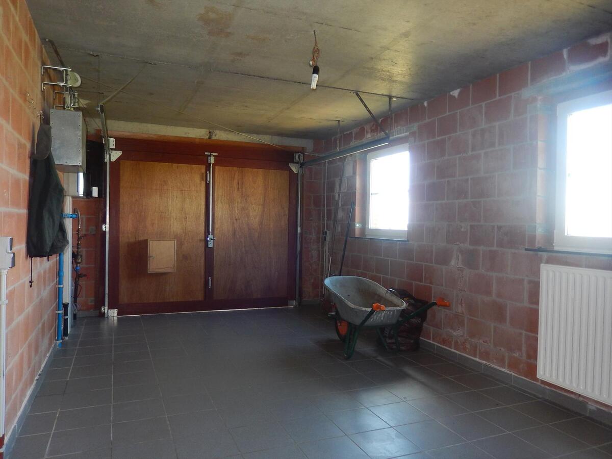 Instapklaar rustig gelegen landhuis met zicht op velden 