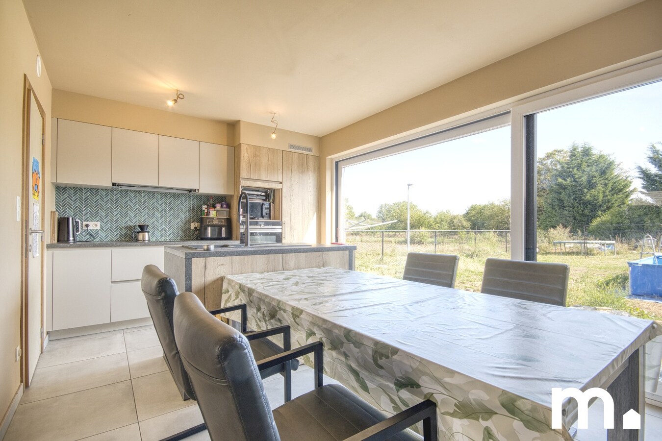 Recente woning met open zicht en rustige ligging te Kuurne ! 
