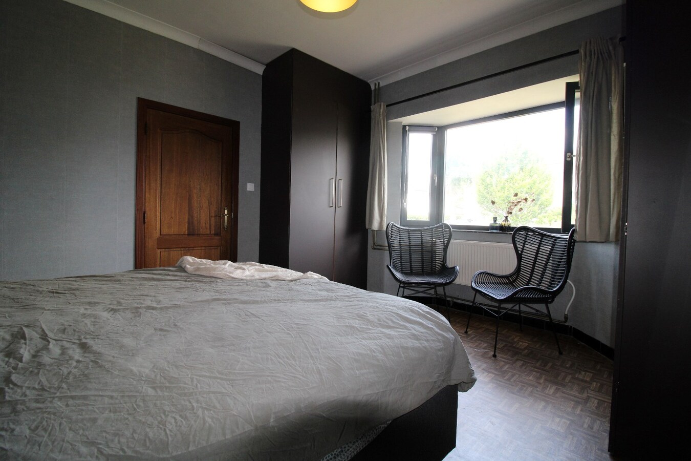 Gezellige gerenoveerde woning op een perceel van 8 are 