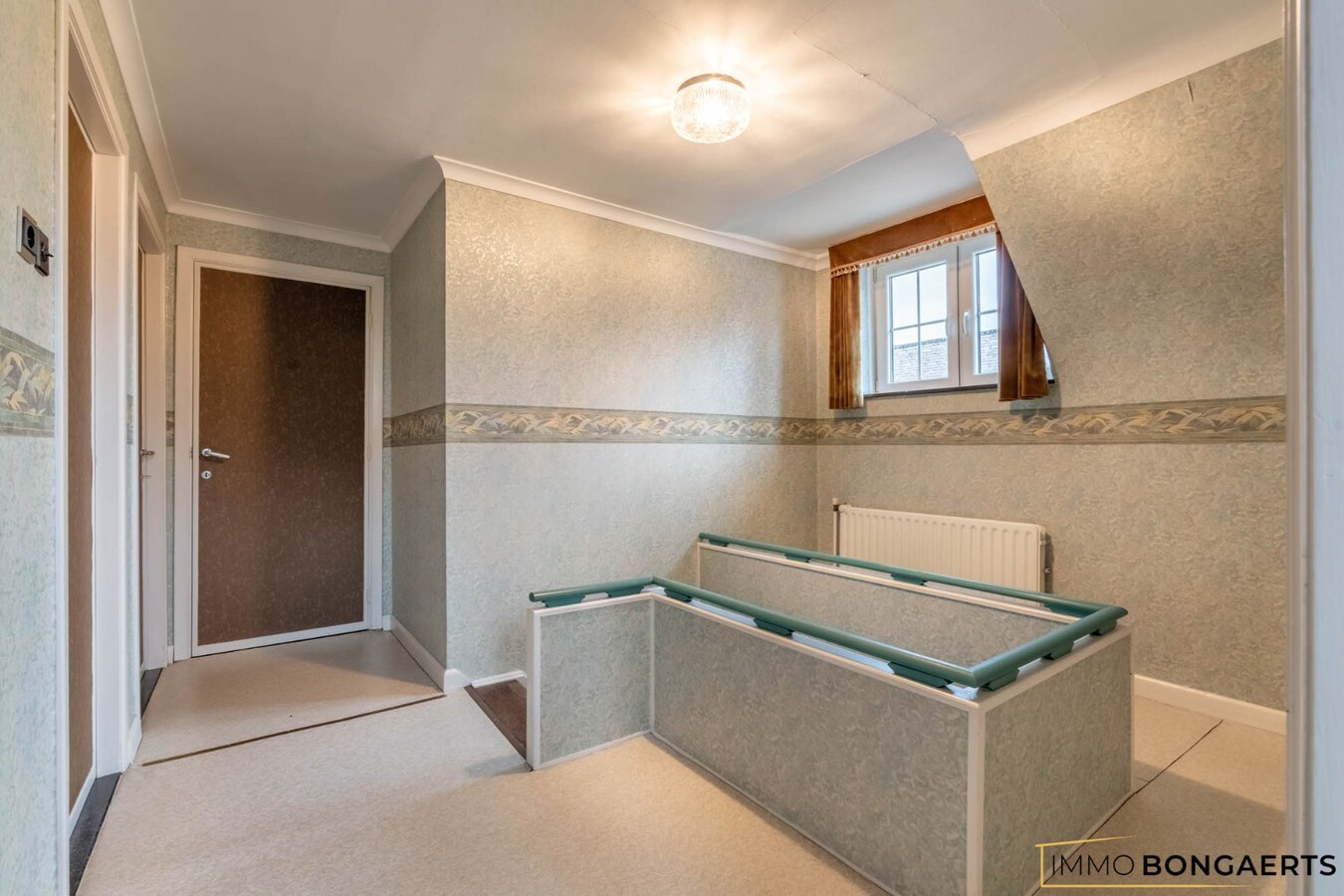 Ruime woning met tuin, garage en 3 slaapkamers in Oudsbergen . 