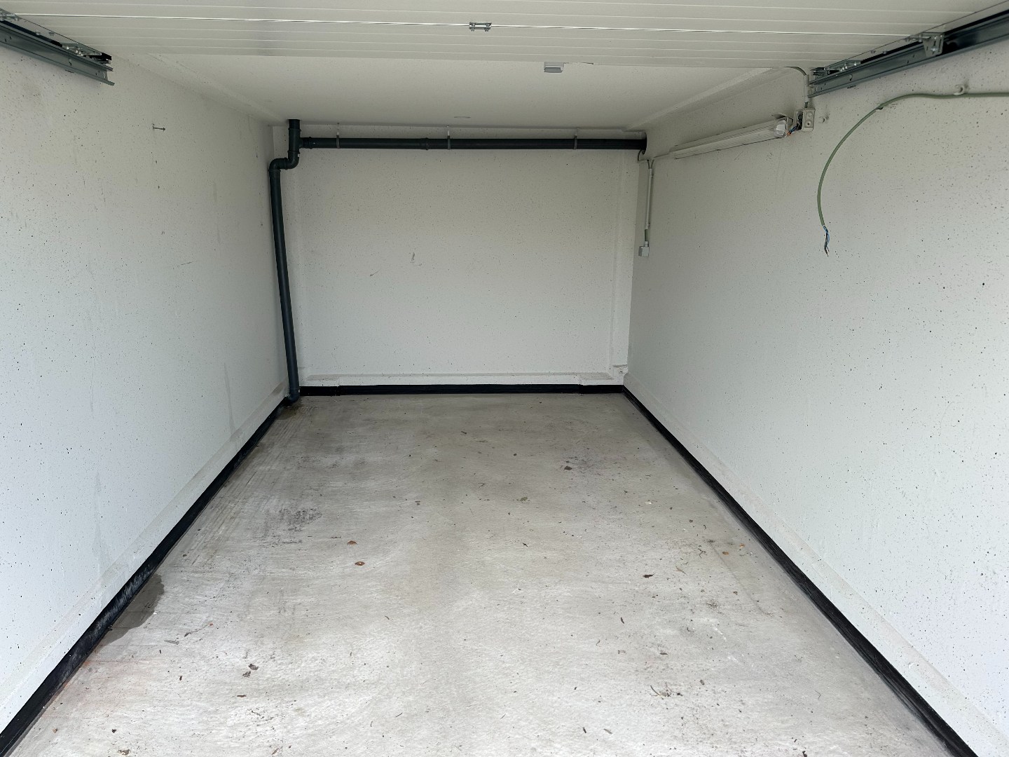 Garage te huur, gunstige ligging, Aartrijke 