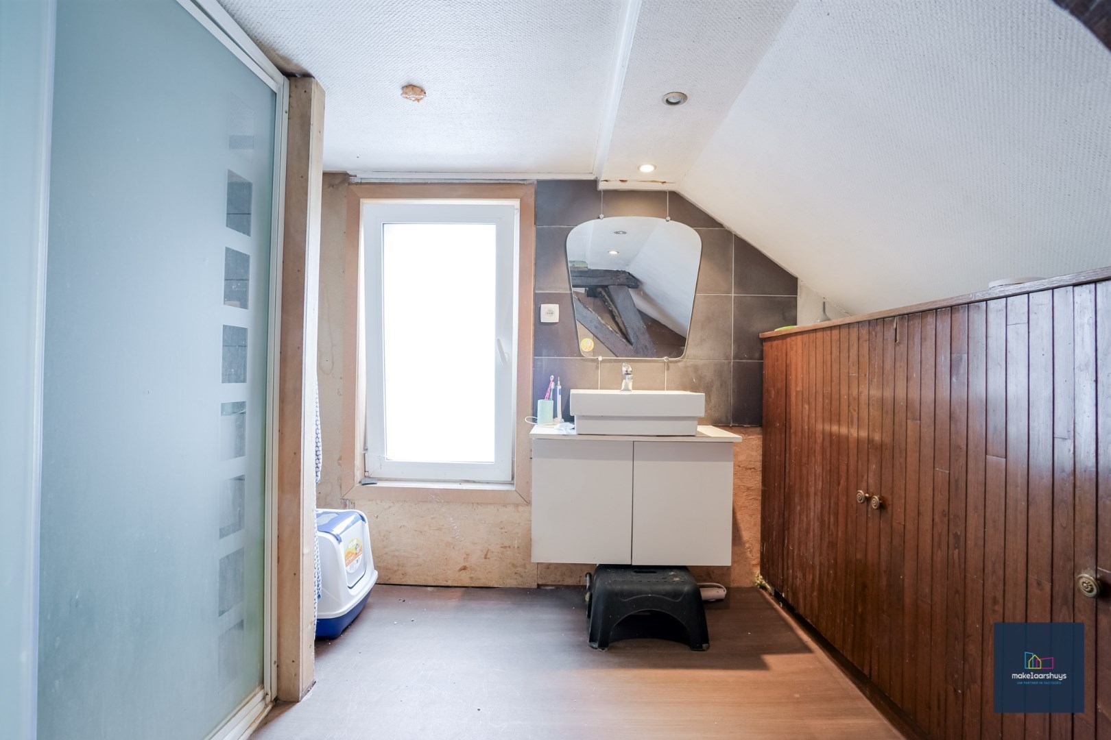 Te renoveren woning op rustige locatie 