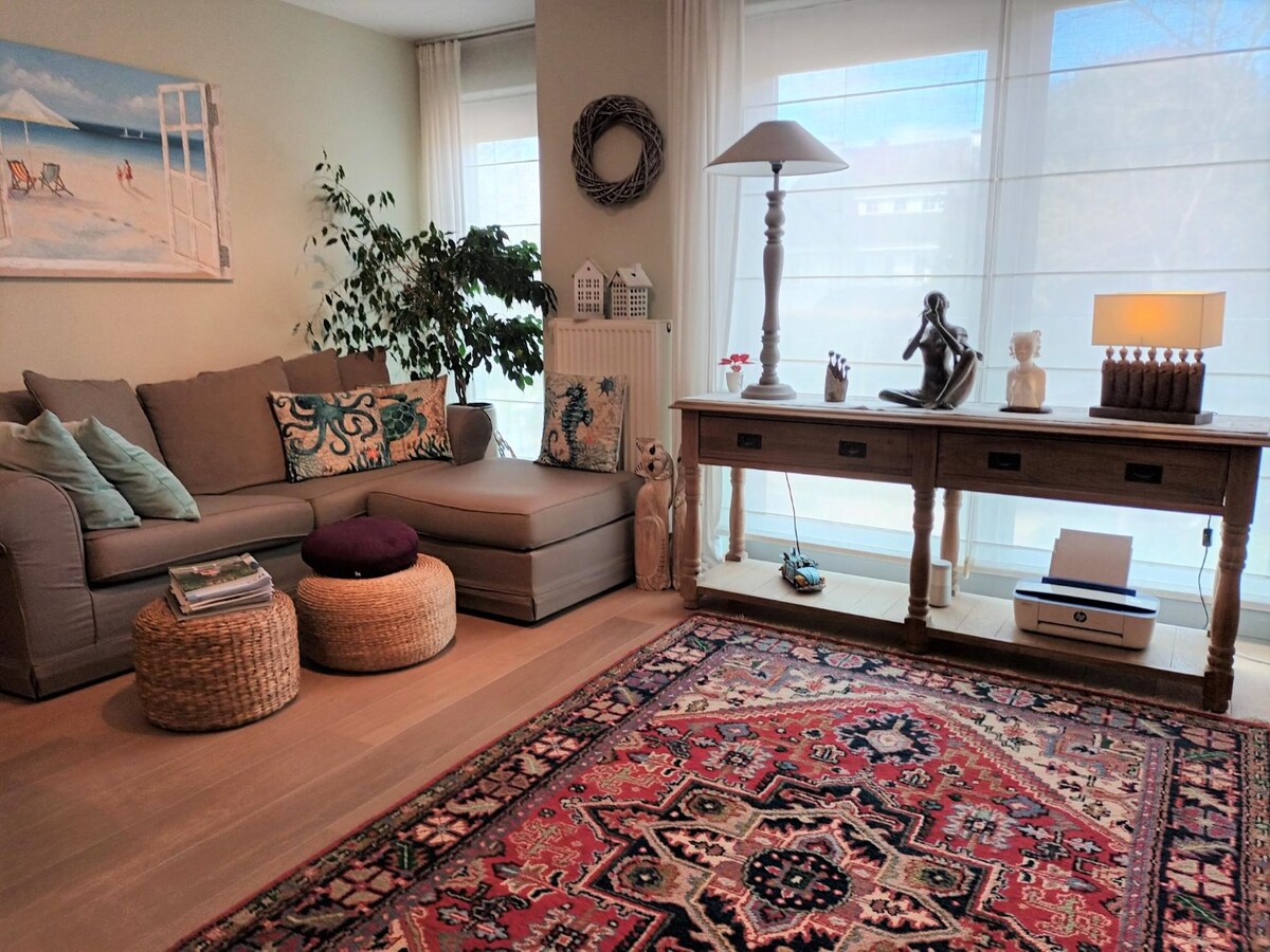 Gunstig gelegen duplex in het centrum van Kermt. 