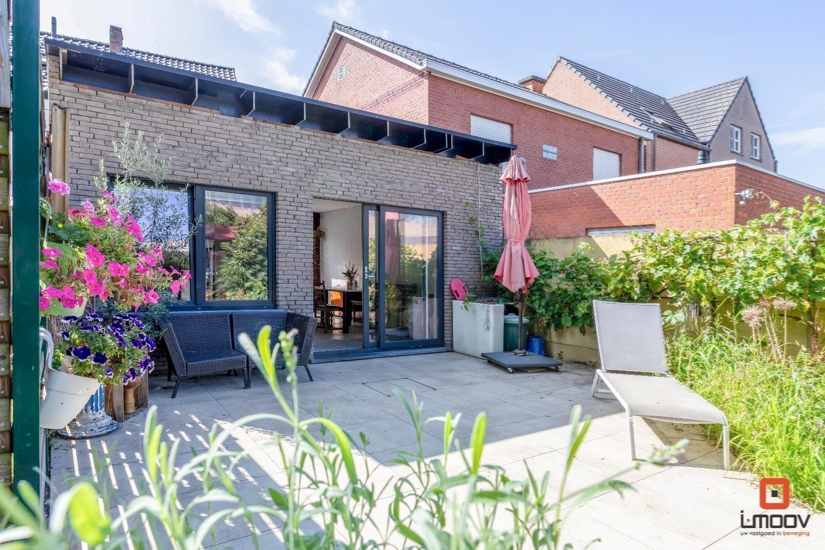 Instapklare woning met karakter en uitzonderlijke tuin van 390 m² 