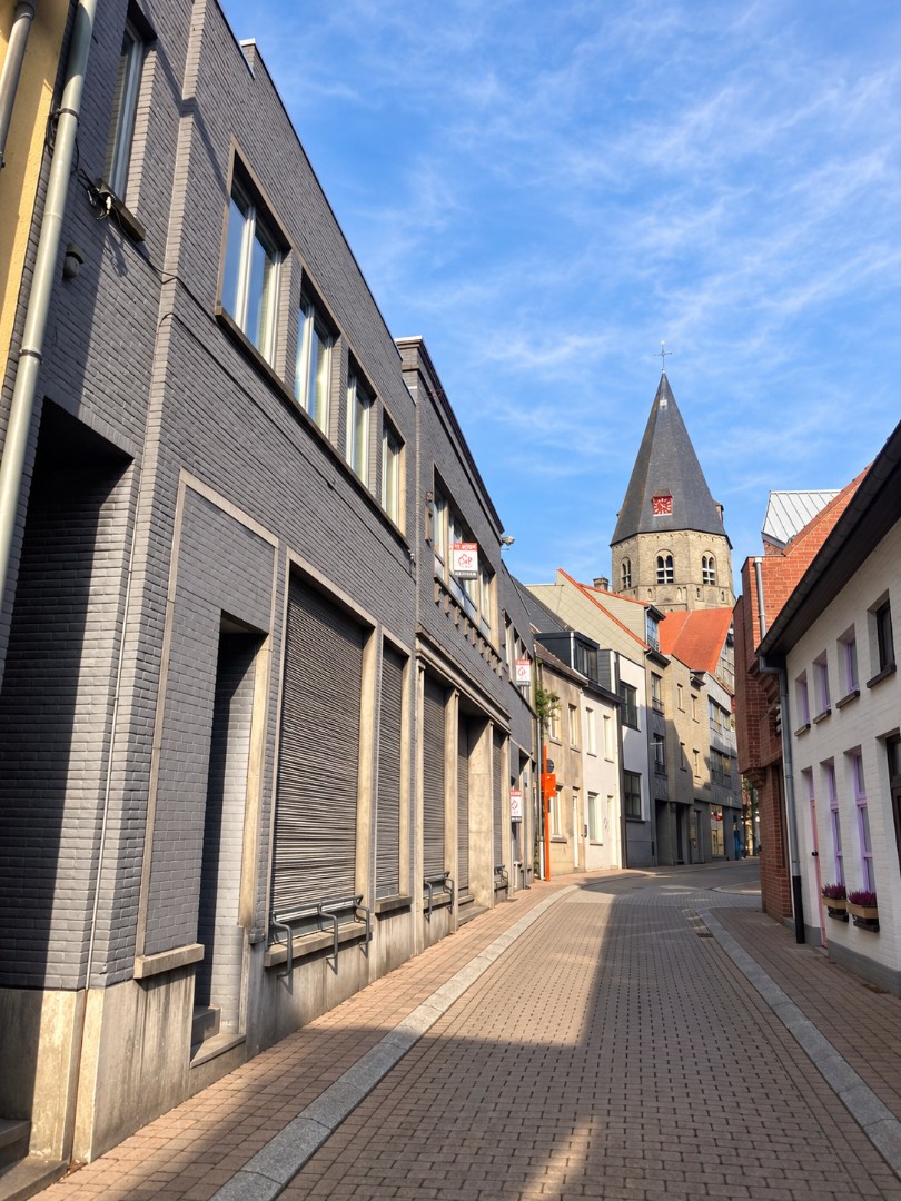 Interessante projectlocatie voor stads-woonproject met handel en garages (960 m²), Torhout 