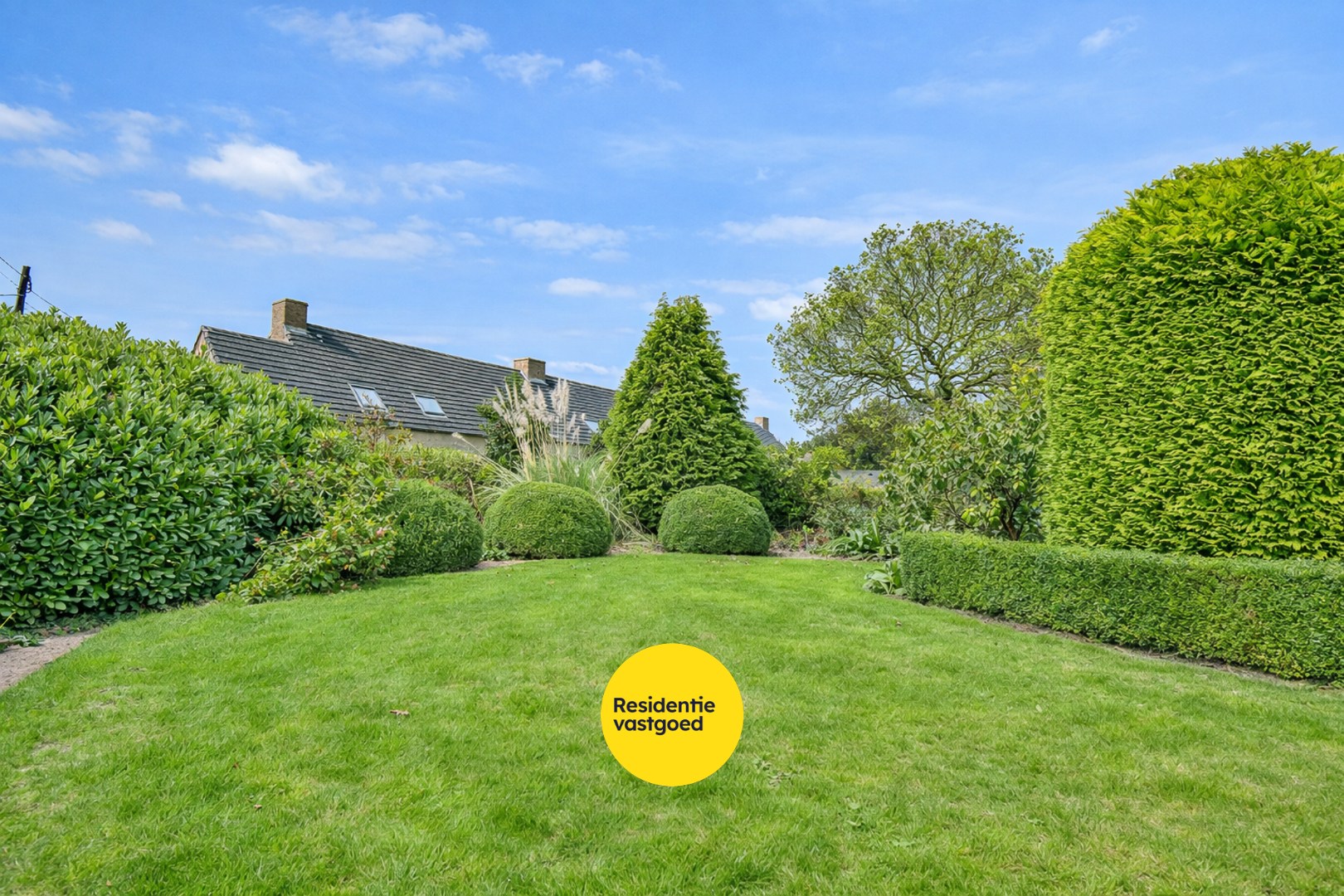 Statige woning met ruime loodsen in Kortemark! 