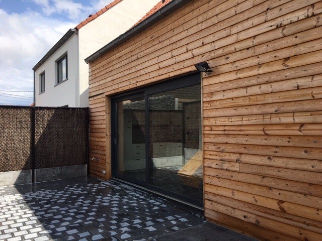 Volledige gerenoveerde woning met buitenruimte in Houthulst 