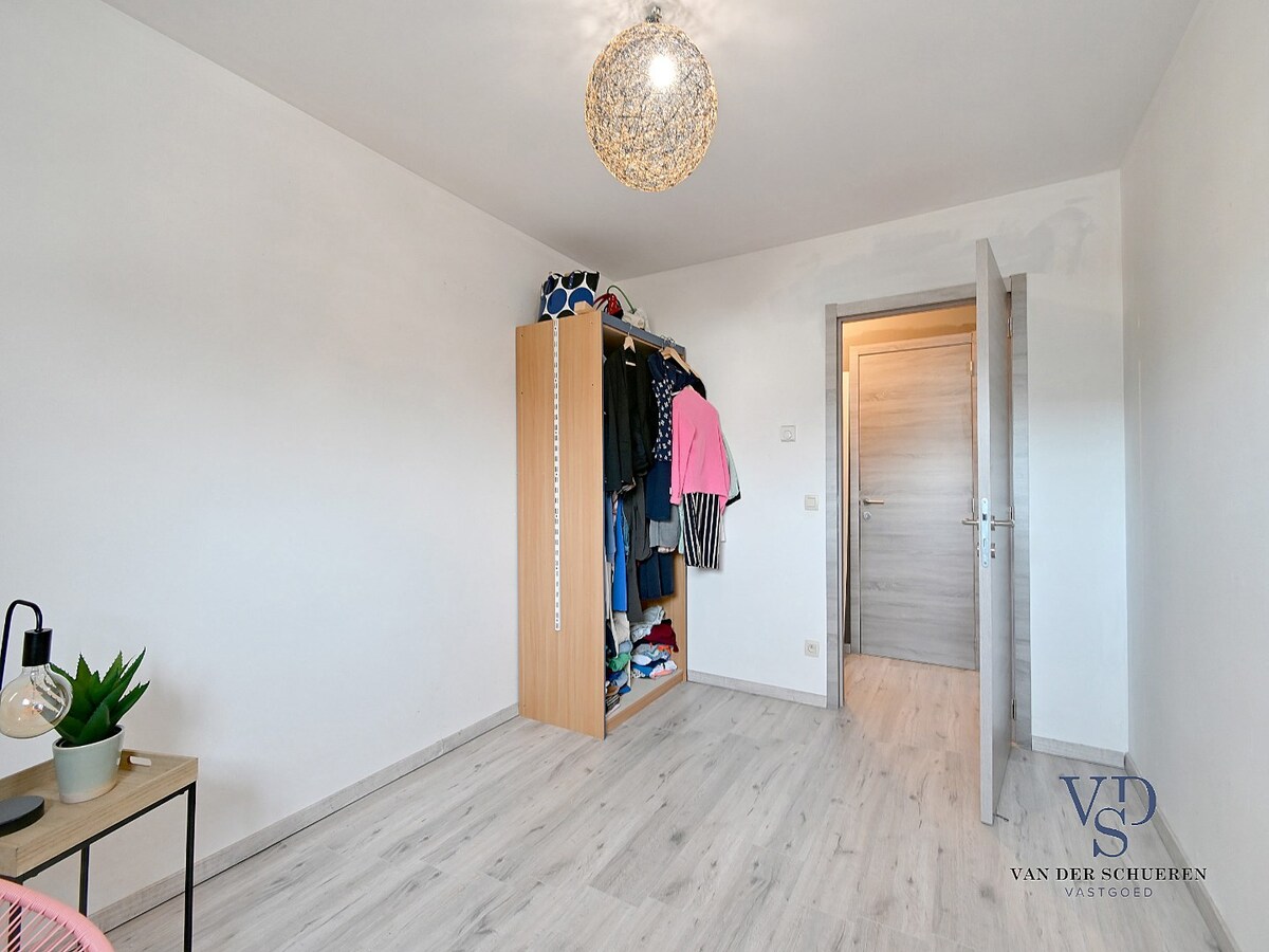 Recente pastorijwoning in hartje Dikkelvenne. 