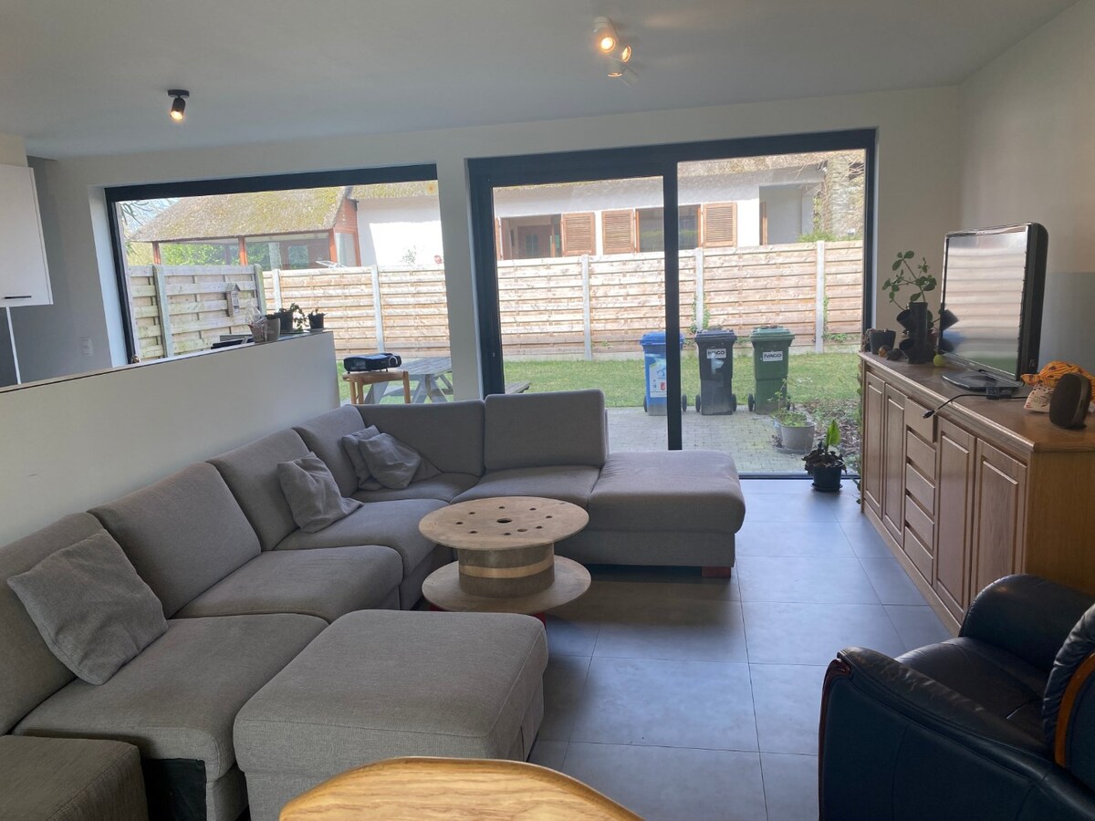 Nieuwbouwwoning nabij de Sterre - met terras en tuin ! 