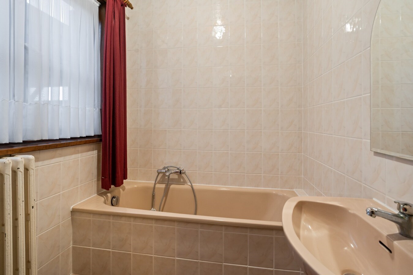 Residentieel gelegen, vrijstaande woning op ruim perceel van 714m² 