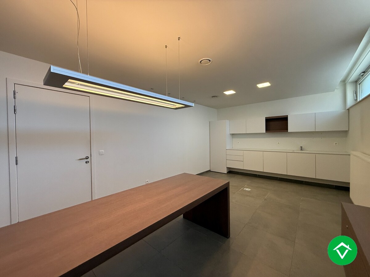 Praktijk/kantoorruimte 20 m² te Gits 