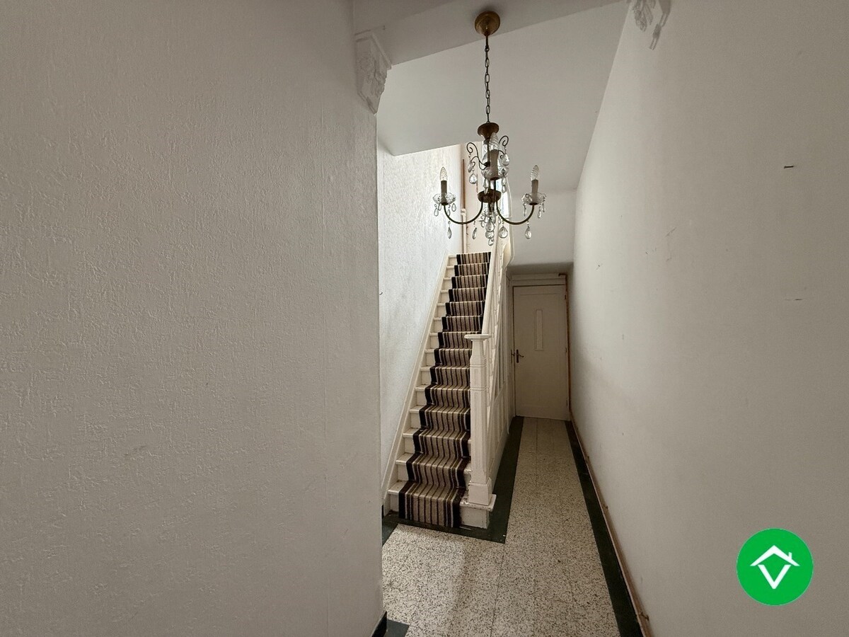 Rijwoning met 3 slaapkamers en tuin op centrale ligging te Roeselare 