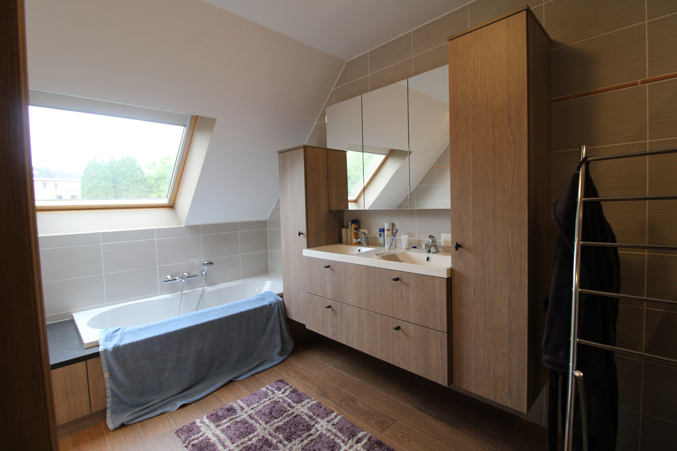 Ruime woning met 3 slaapkamers en garage in centrum Kortemark 