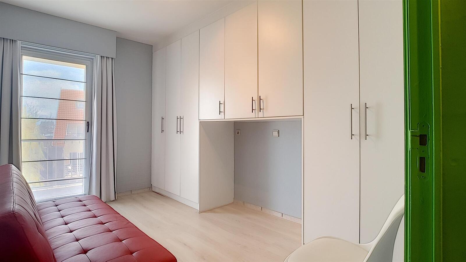 Ruim, zeer aangenaam appartement met drie slaapkamers en zonneterrassen - Heist 