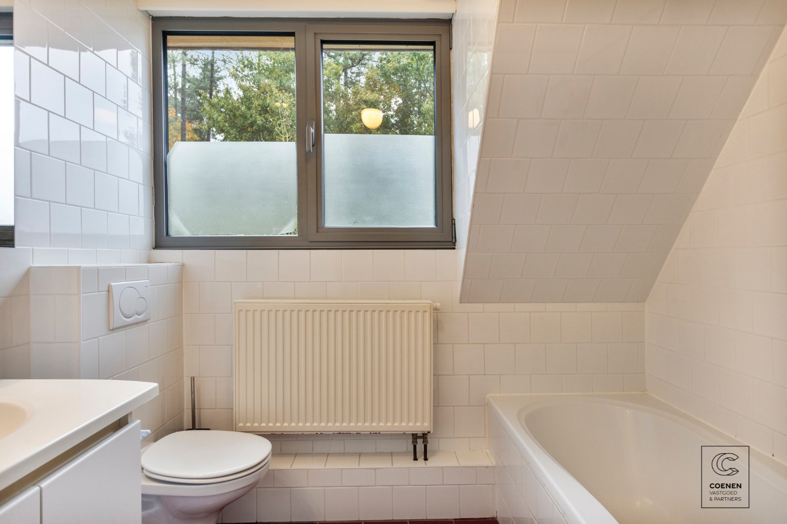 Gerenoveerde HOB te huur met 3 à 4 slaapkamer op een TOPlocatie te Schilde! 