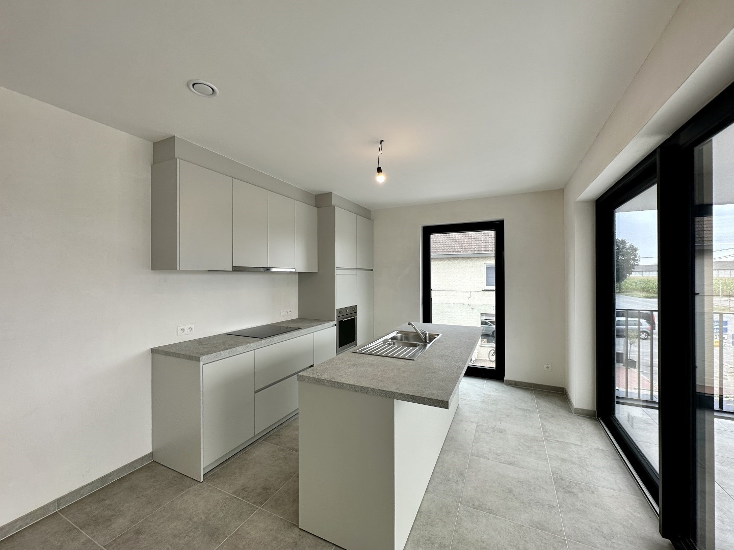 Prachtig lichtrijk en ruim (116 m²) nieuwbouw 2-slpk appartement met (zonne)terras(en), Kortemark 