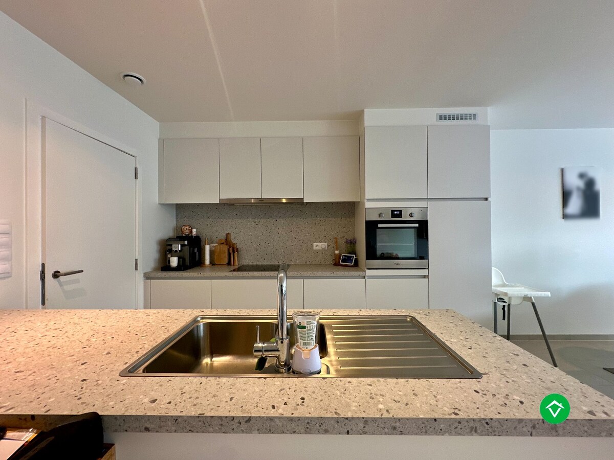 Instapklare halfopen nieuwbouwwoning te huur in Eernegem 