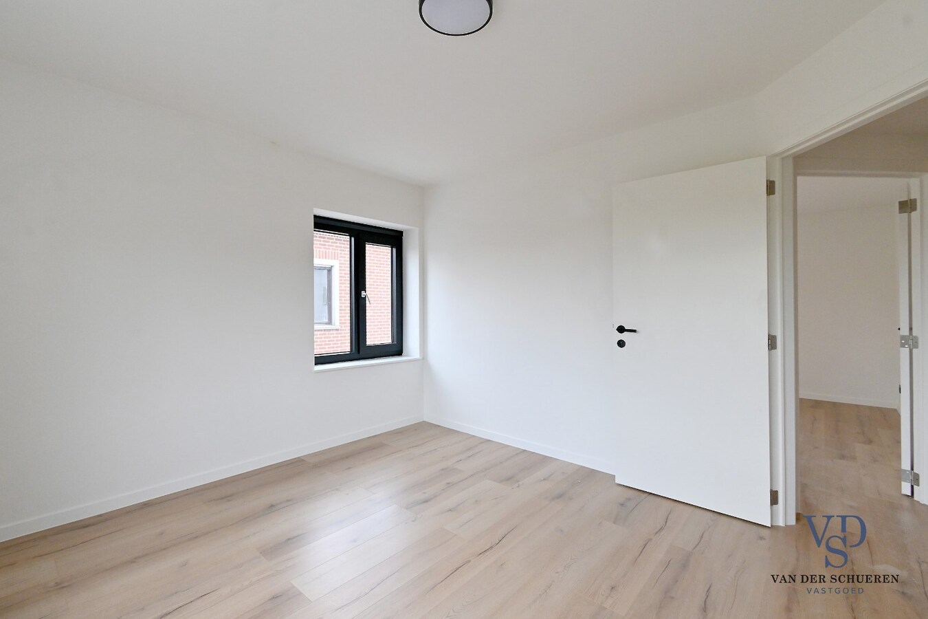 Volledig vernieuwde Half Open. 