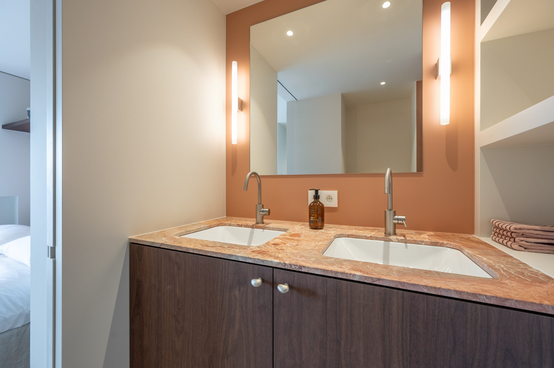 Luxueus gerenoveerd appartement op TOPlocatie in Knokke 