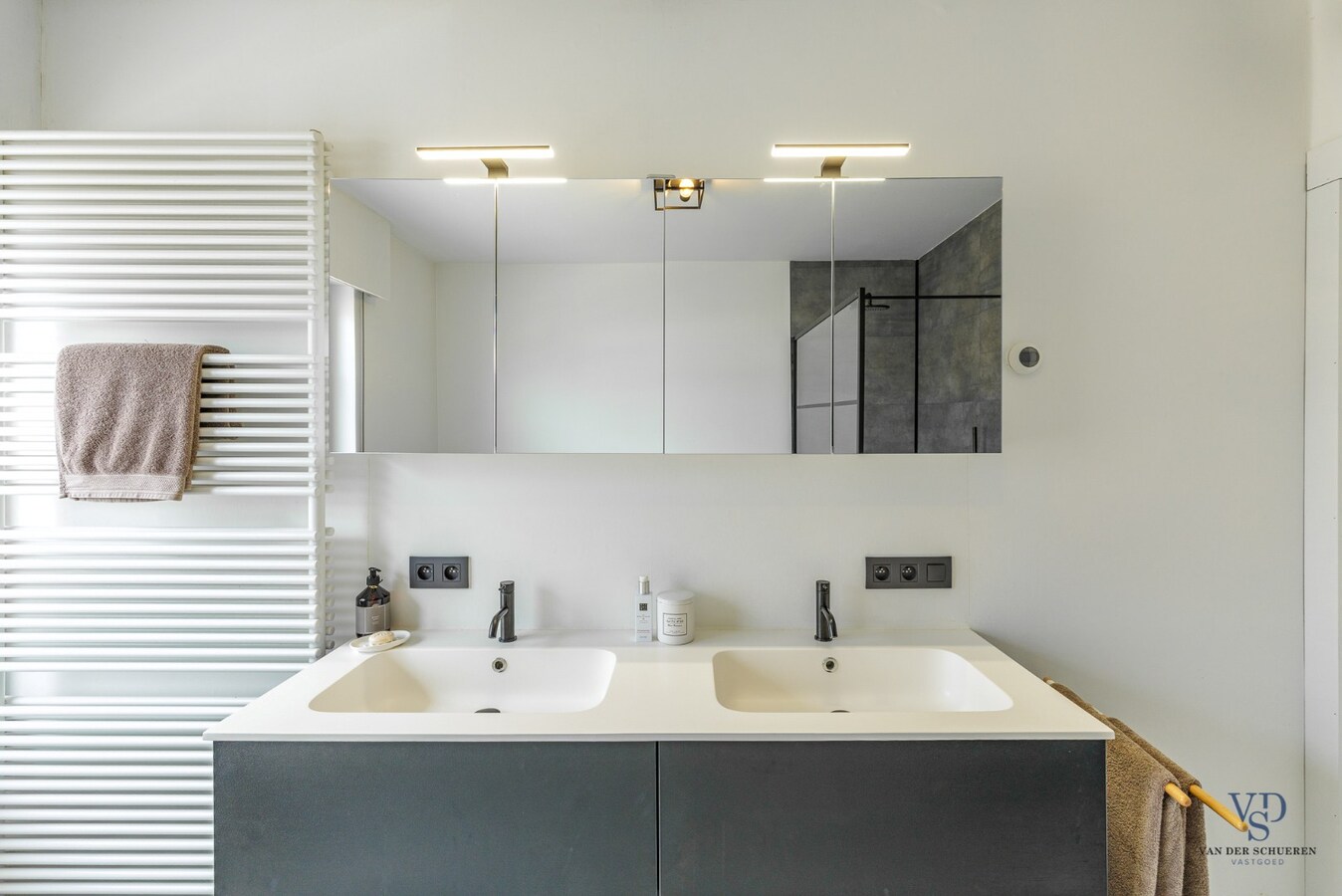 Stijlvol gerenoveerde woning. 