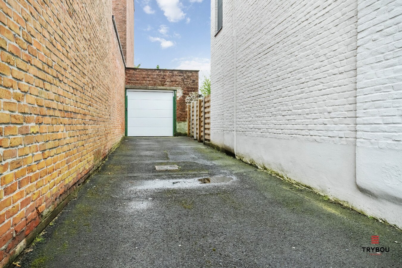 Gerenoveerde alleenstaande woning met 3 slaapkamers op perceel van 562m² 