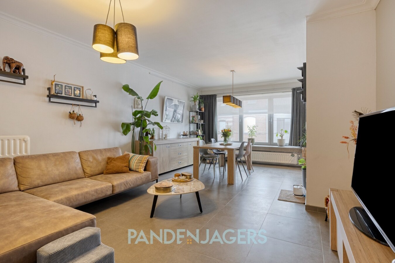 Volledig gerenoveerd appartement met garage te Duffel 