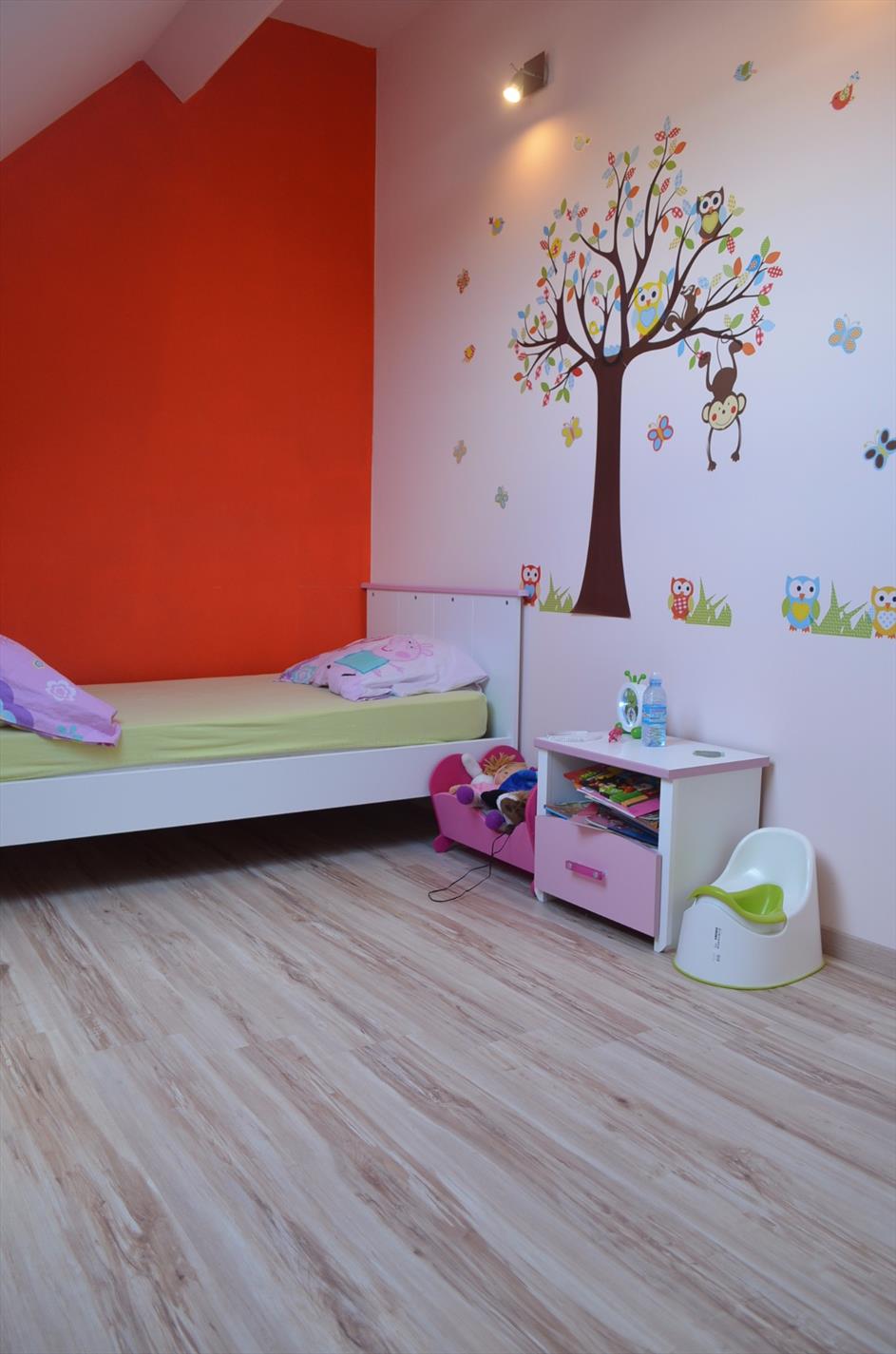 Gerenoveerde gezinswoning met 4 slpks en tuin te centrum Eeklo 