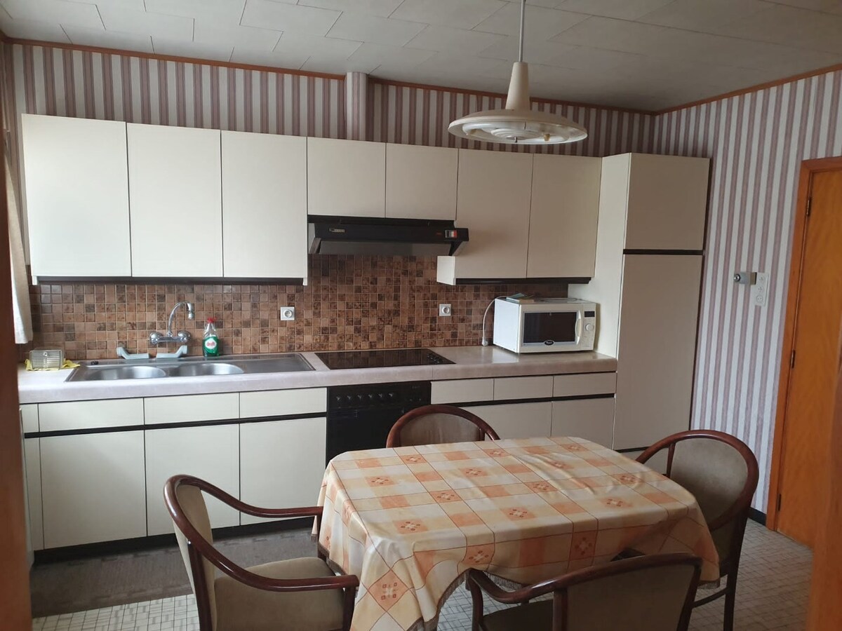 Te renoveren, zeer rustig gelegen open bebouwing 