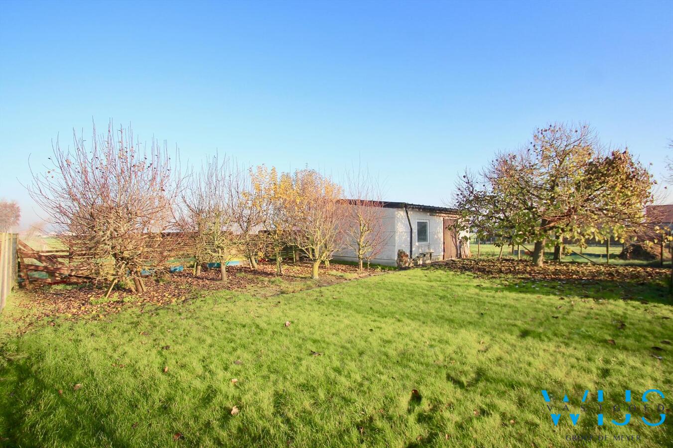 Zeer degelijk woonhuis op een ruim rustig perceel te Bassevelde ! 