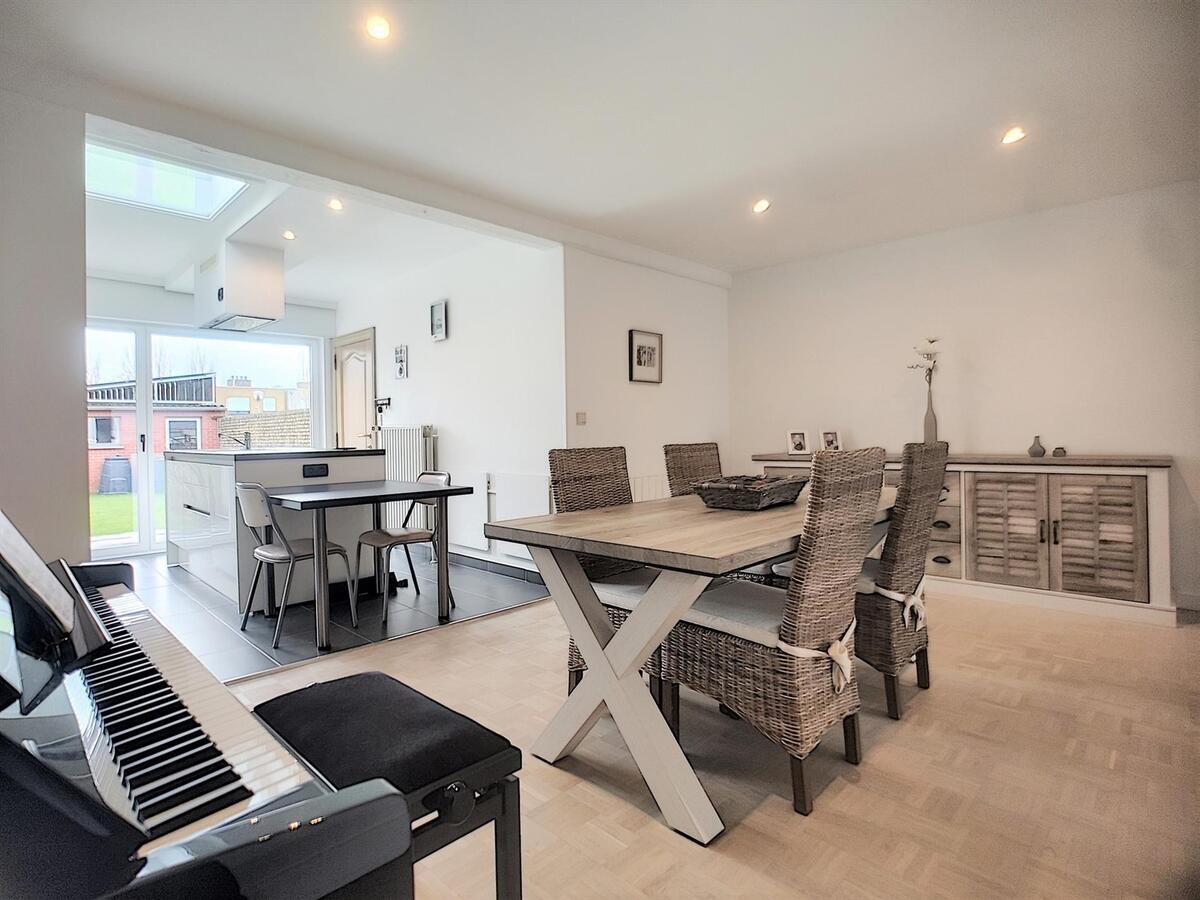 Aangename gezinswoning met tuin, garage &amp; achteruitgang - Heist 