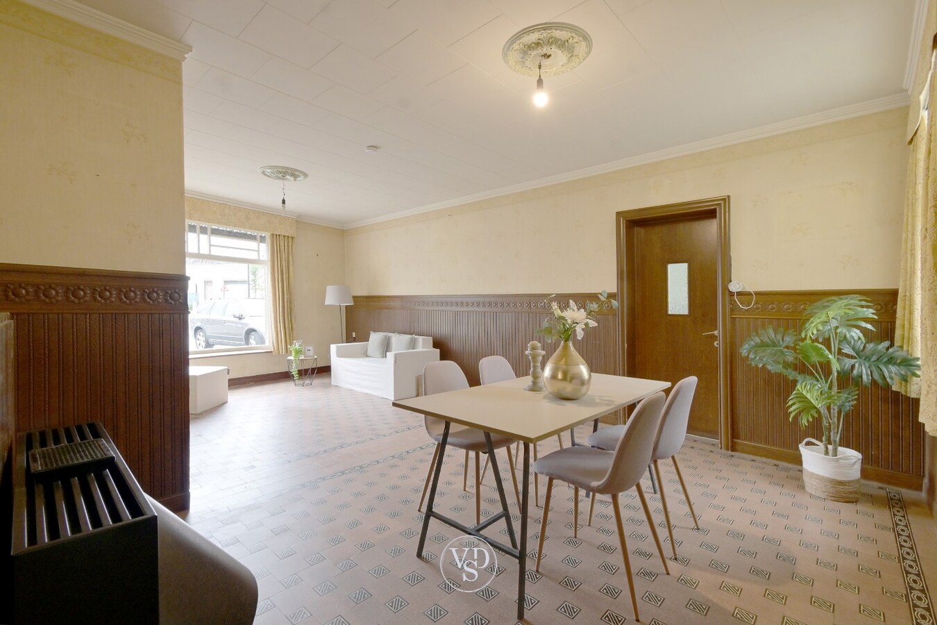 Karaktervolle herenwoning in centrum Asper. 