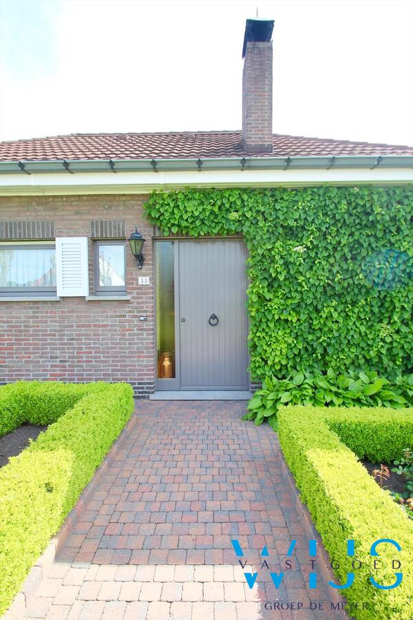 PERFECT onderhouden bungalow in een rustige woonwijk te ERTVELDE 