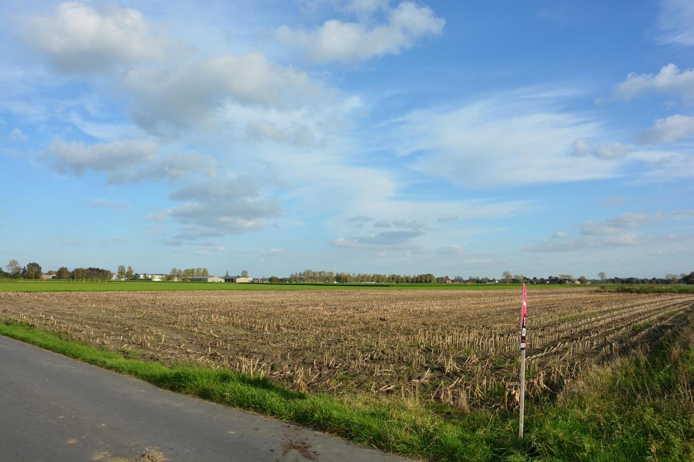 Mooi gelegen stuk landbouwgrond 