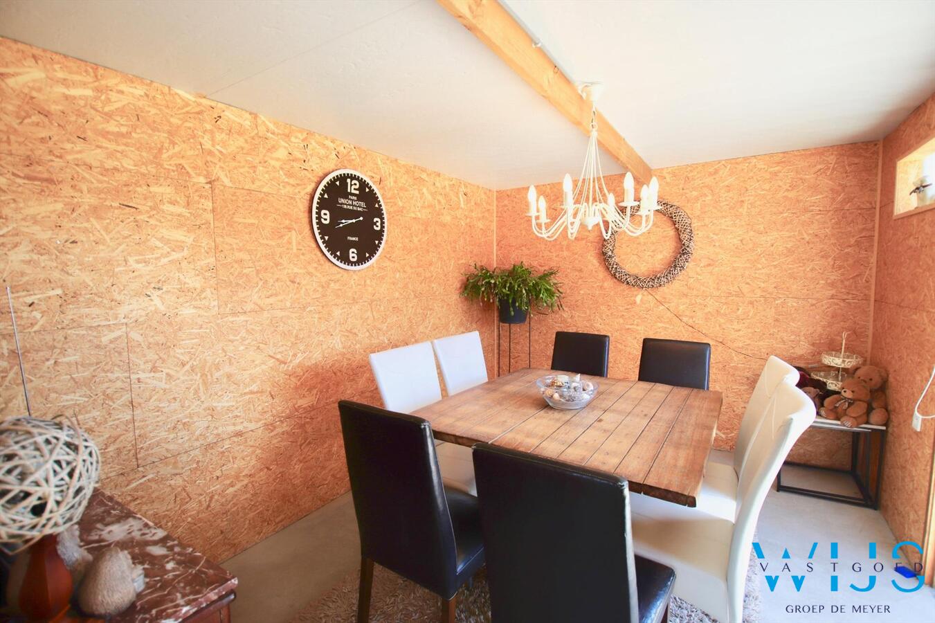 Piekfijn onderhouden en gerenoveerde bungalow te Zelzate! 