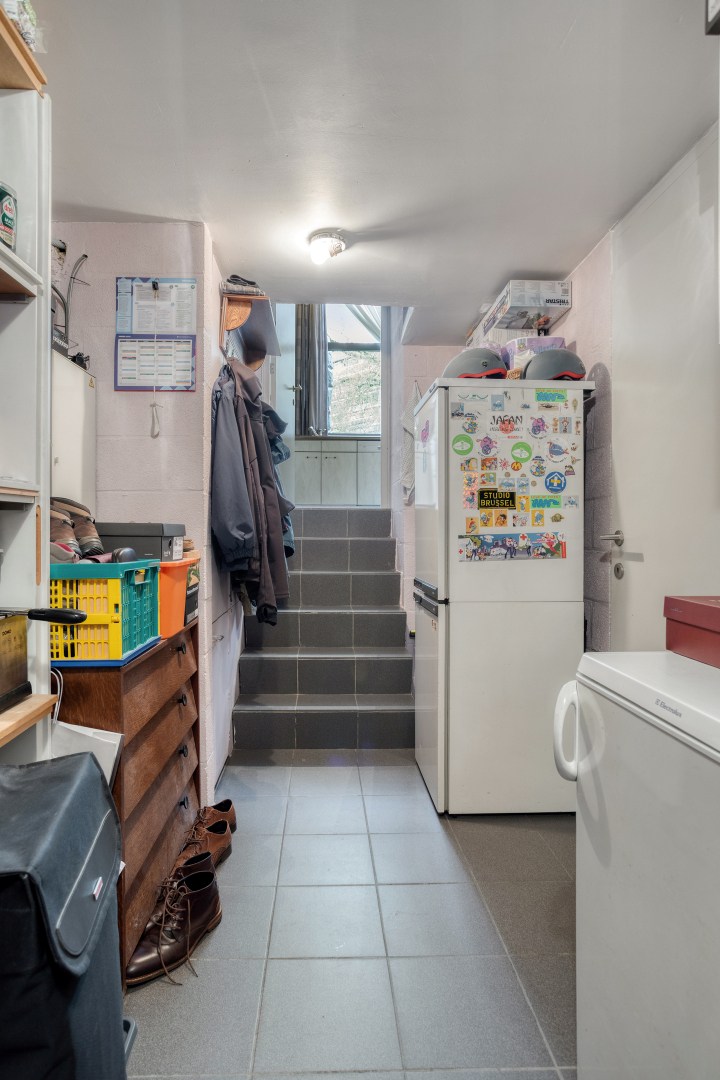 Instapklare halfopen bebouwing met 3 slaapkamers, tuin, terras en 2 carports in Kessel-Lo! – EPC 166 kWh/m² - bewoonbare opp. 146 m² 