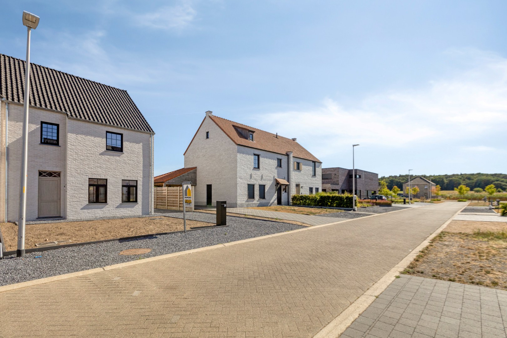 Nieuwbouw-woning in landelijke stijl met 3 slpk op 3 a 82 ca. 