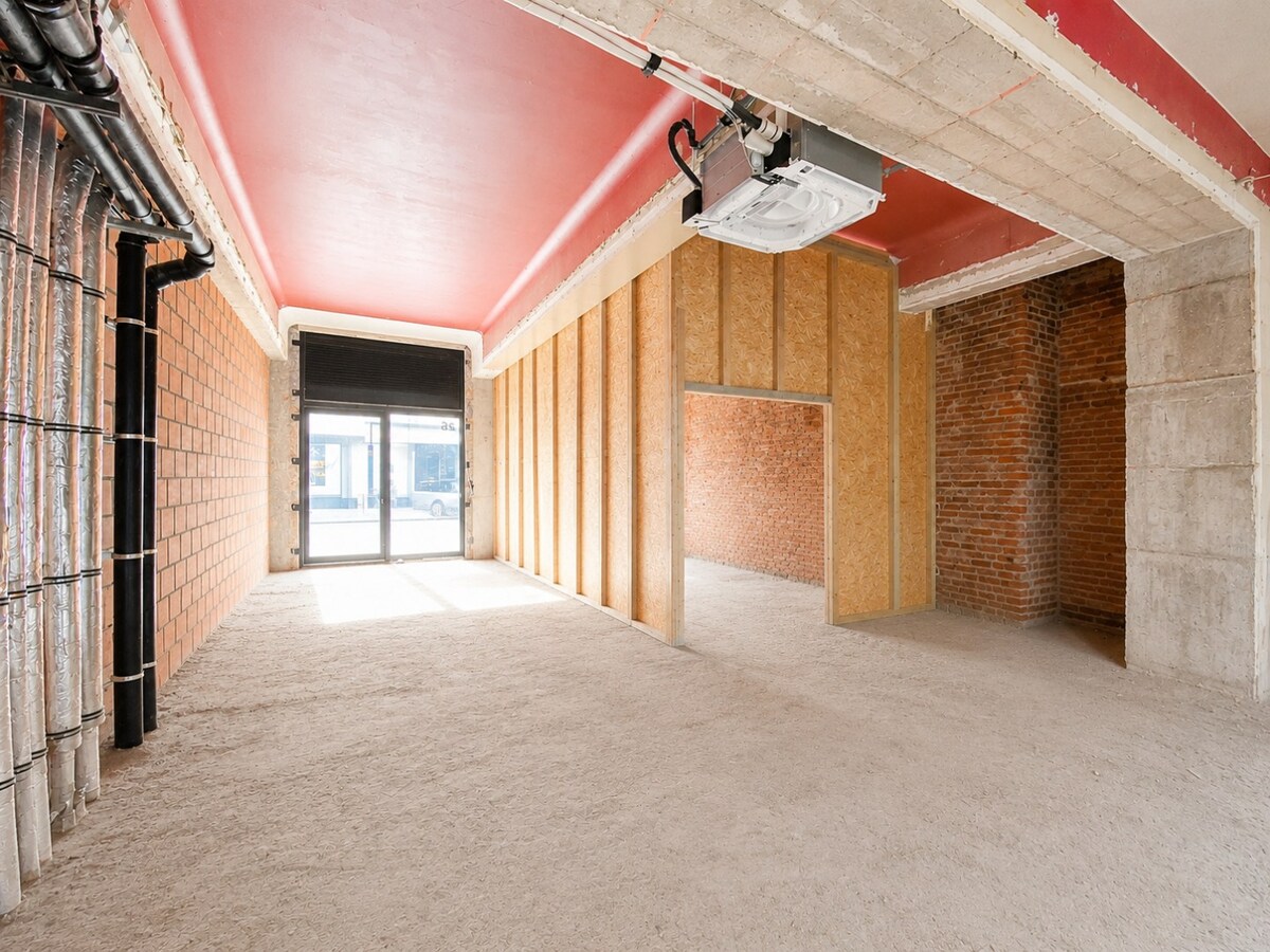 Surface commerciale (+/- 193m²) louée CASCO ! 