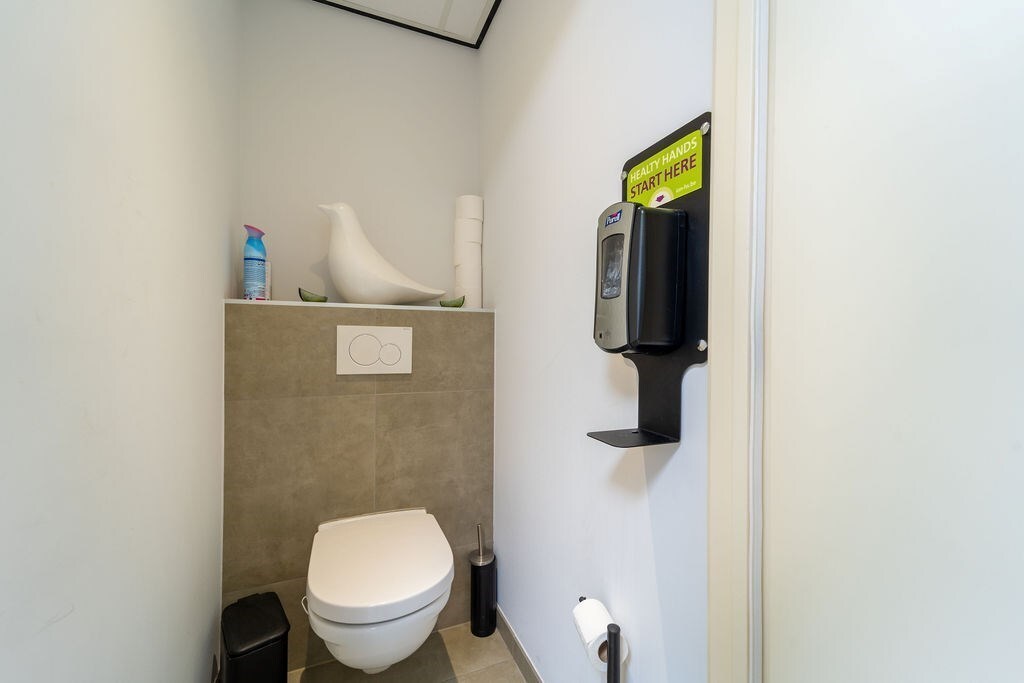 UITSTEKENDE OPBRENGSTENEIGENDOM - MODERNE COMMERCIËLE HANDELSRUIMTE MET BERGING OP TOPLOCATIE NABIJ HASSELT CENTRUM VANAF 295.000 EURO 